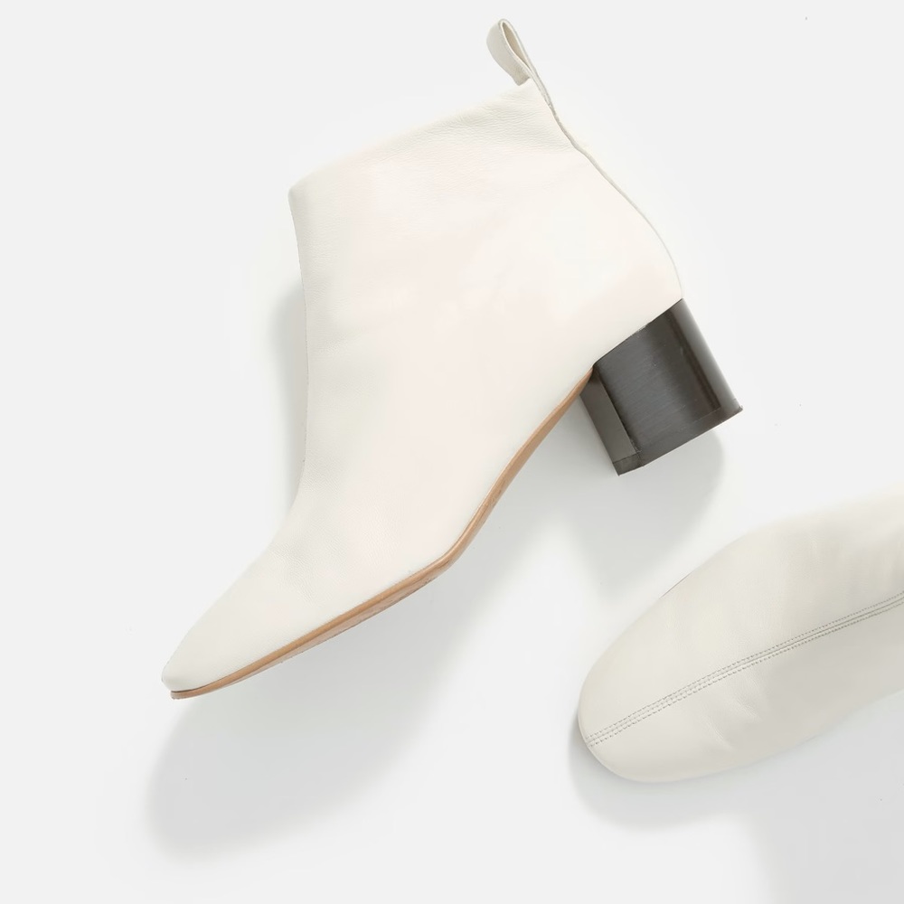 Everlane the day boot in Bone